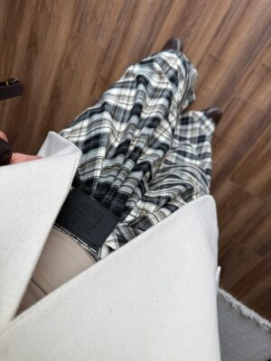Corvin Pile Detaylı Dökümlü Siyah Ekose Pantolon